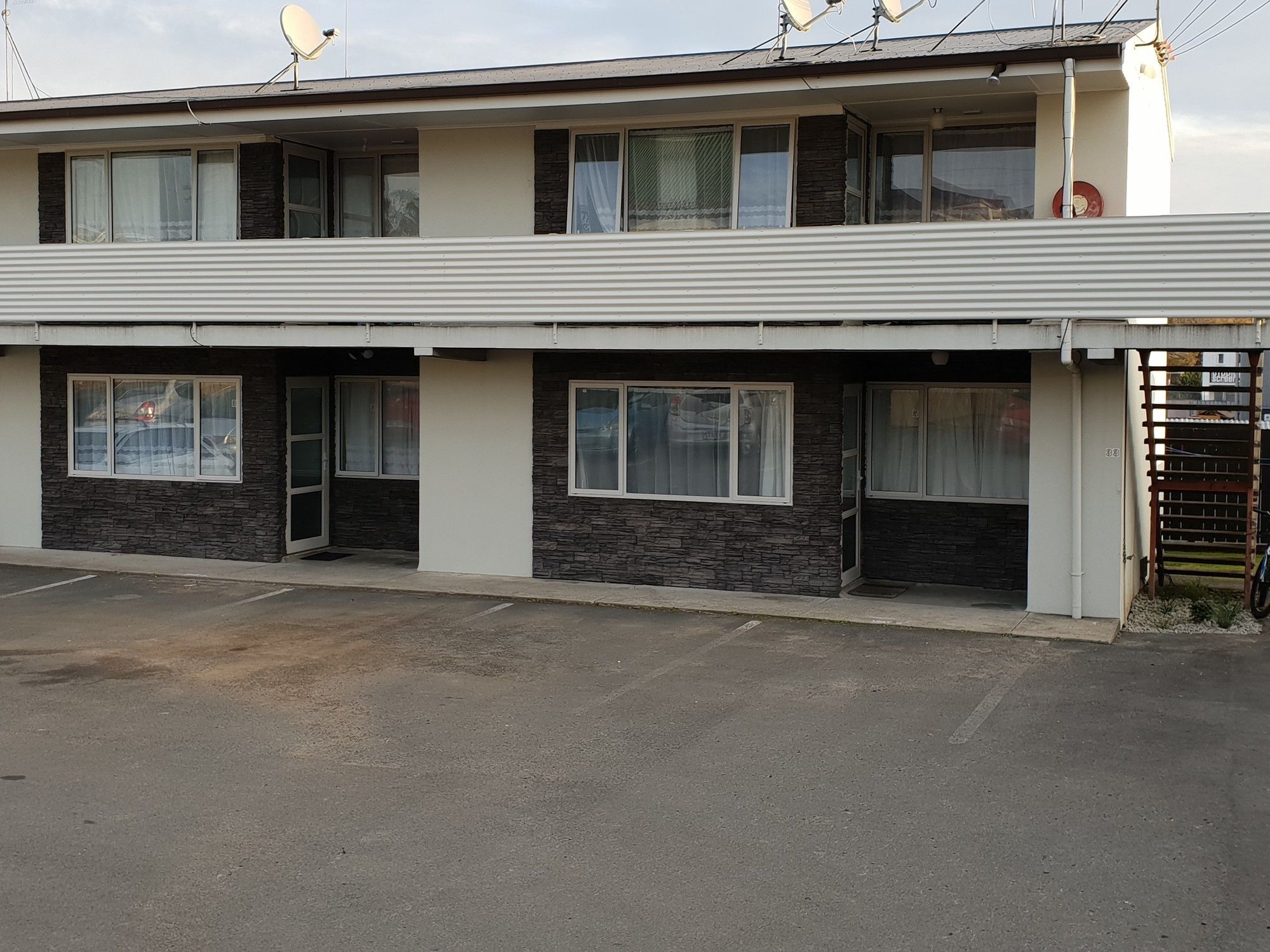 Rose Apartments Hamilton Esterno foto